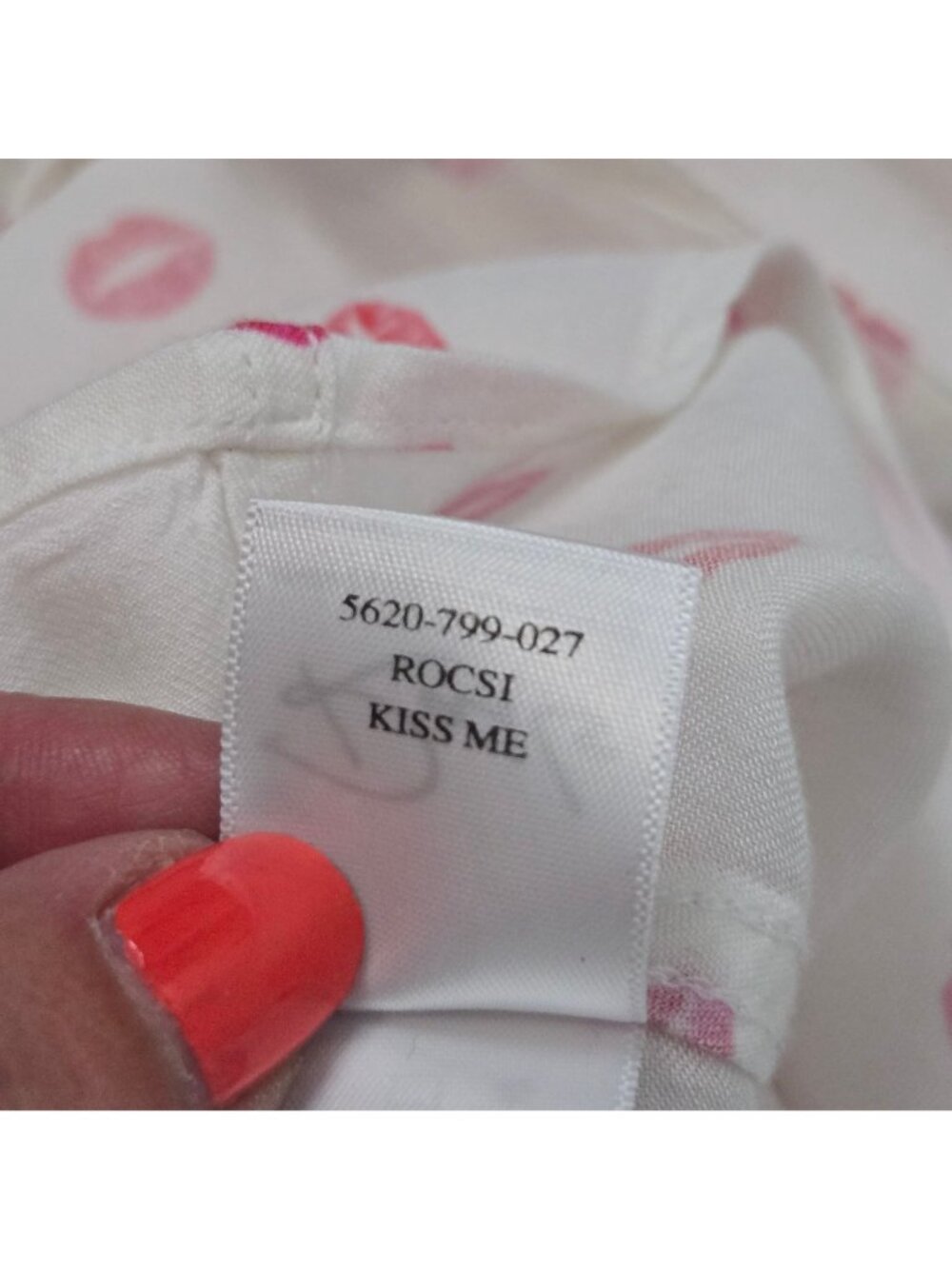 Rails Size M Rocsi Kiss Me Lipstick All Over Print Button-Up Blouse Feminine Pre - Picture 9 of 11